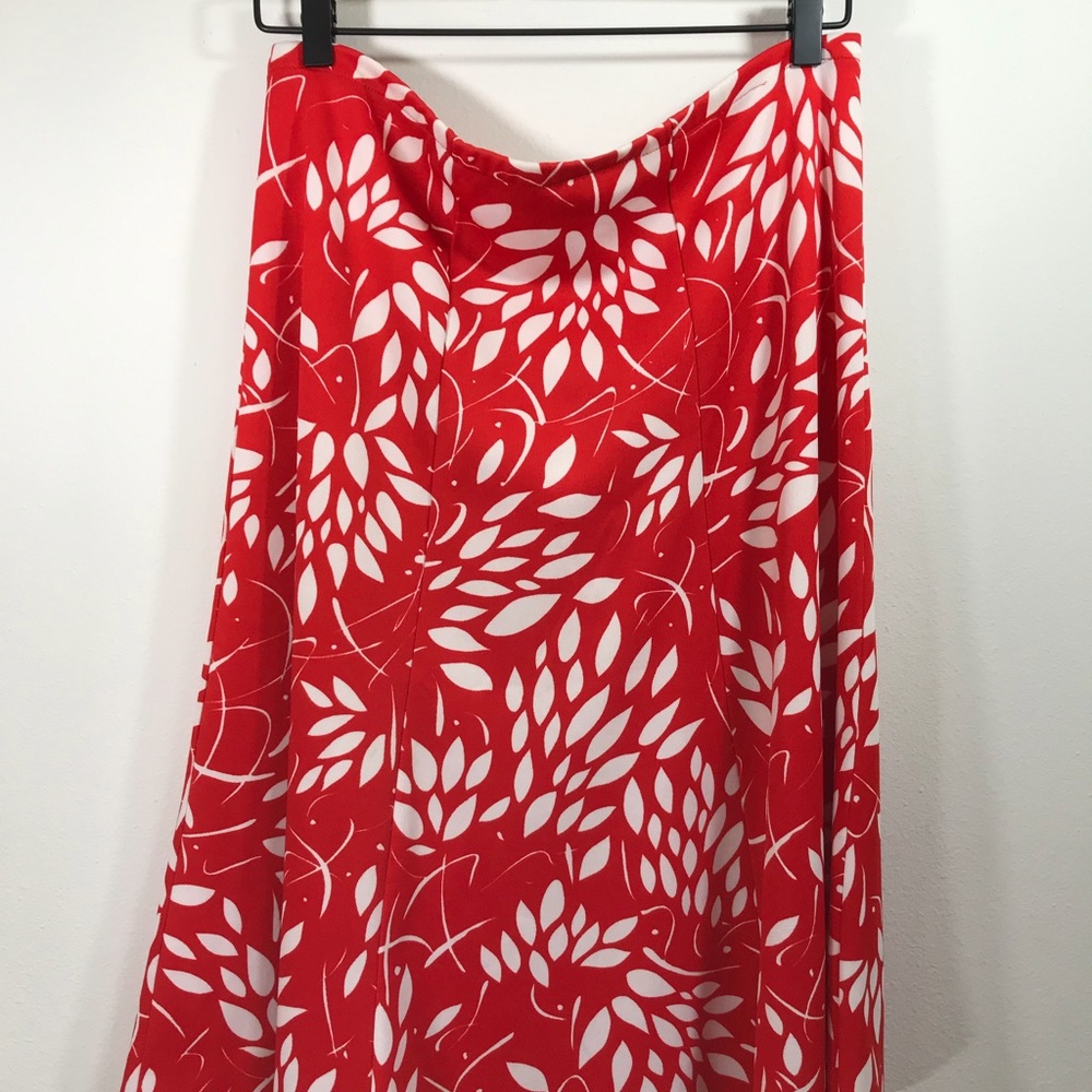 Vibrant red/white floral, vintage midi skirt